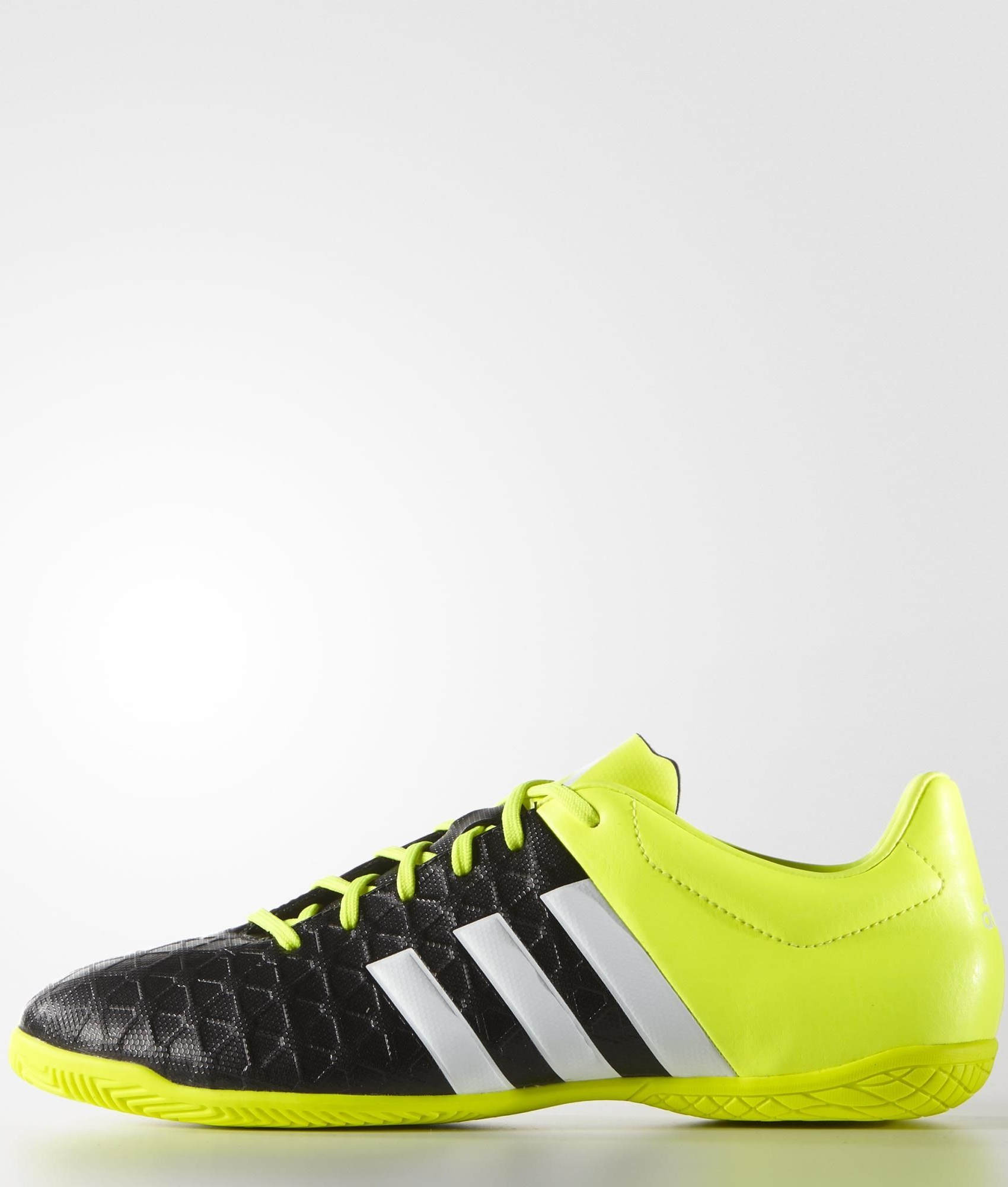chaussure foot salle adidas